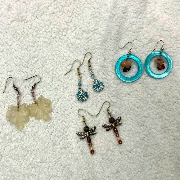 4 Pairs of Fashion Earrings - Picture 1 of 6